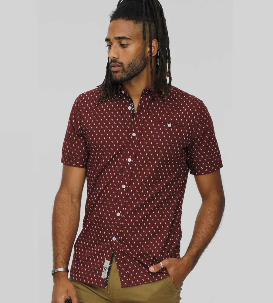 D555 Mens Burgundy Short Sleeve Shirt With All Over Micro Print (DUNSTABLE)